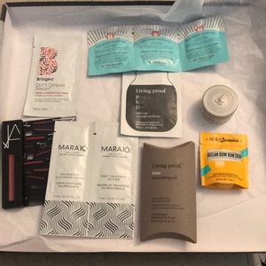Deluxe samples incl IT cosmetics NARS Living Proof
